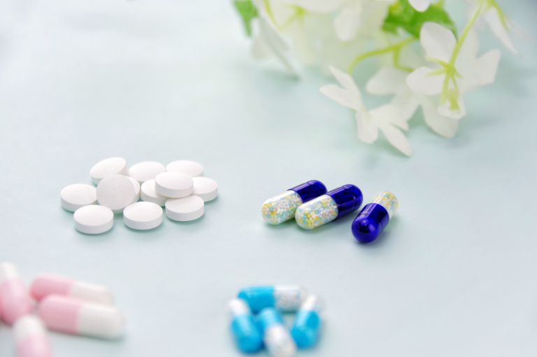 インドネの伝統家庭薬シアワクと現代医療が紡ぐ地域健康文化の未来